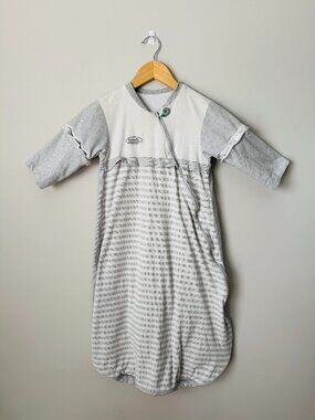 Babyah Sleeping Bag 2-3T Full Zip Grey Stripe Removable Sleeve. A few spots on l
